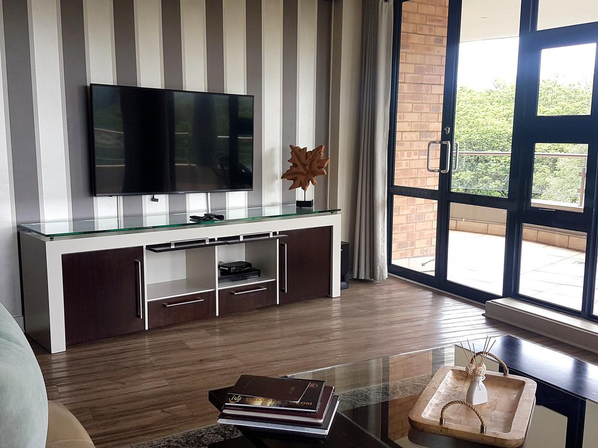 Weom Apartments Sandton Exteriör bild